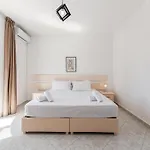 1br With Mountain Views By Pikhost