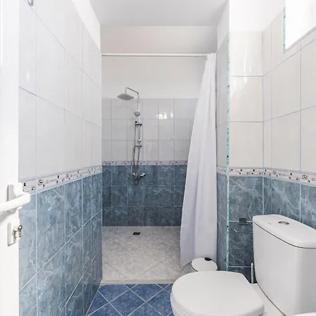 Appartement 1br With Mountain Views By Pikhost Golem (Tirana)