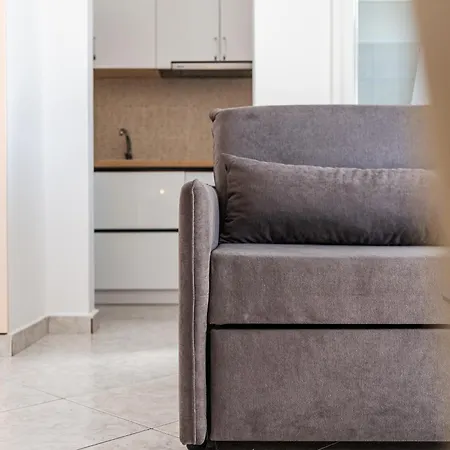 1br With Mountain Views By Pikhost * Golem (Tirana)