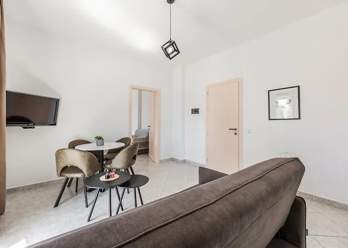 아파트 1br With Mountain Views By Pikhost