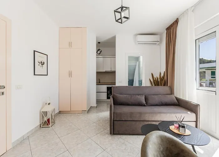 아파트 1br With Mountain Views By Pikhost