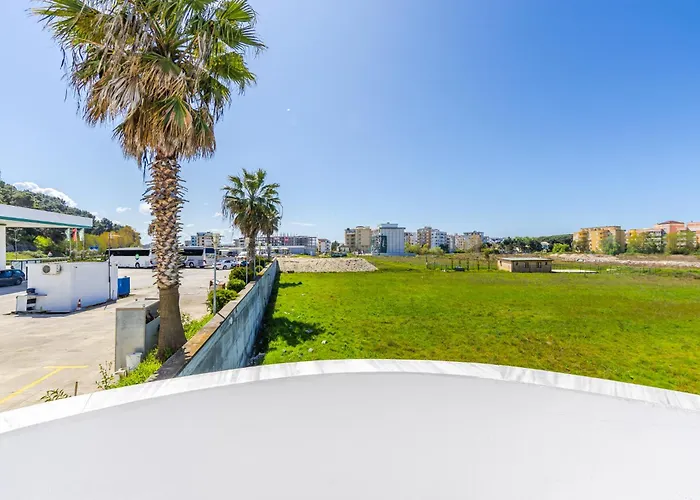 1br With Mountain Views By Pikhost * 골렘