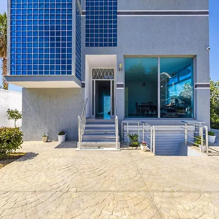 1br With Mountain Views