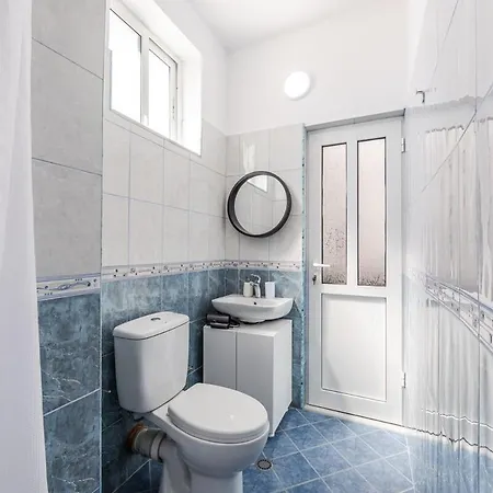 1br With Mountain Views Golem (Tirana)