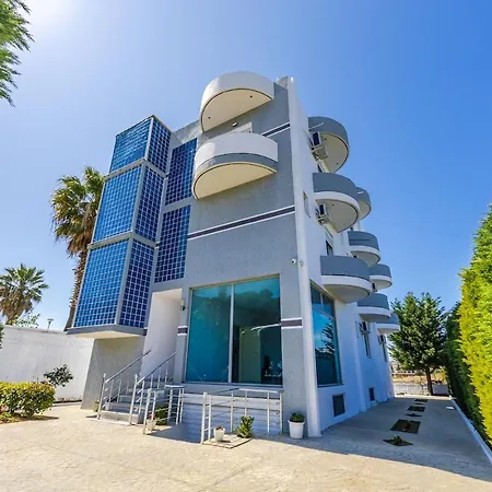 Apartamento 1br With Mountain Views By Pikhost Golem (Tirana)