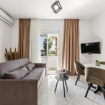 1br With Mountain Views Apartment