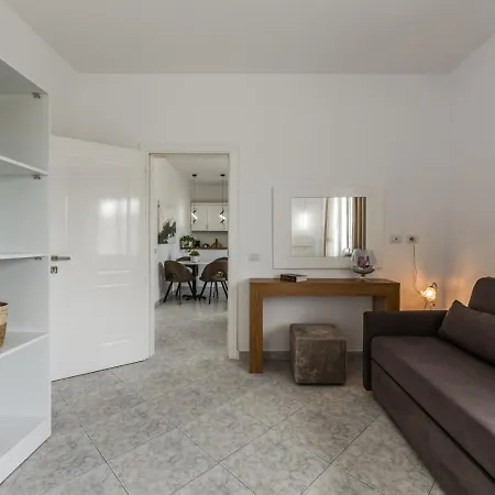 1br With Mountain Views By Pikhost